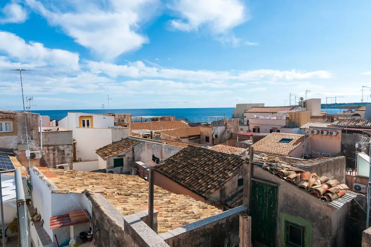 Apartament L'Alba Di Ortigia A Due Passi Dal Mare Syrakuzy 0*,  Włochy